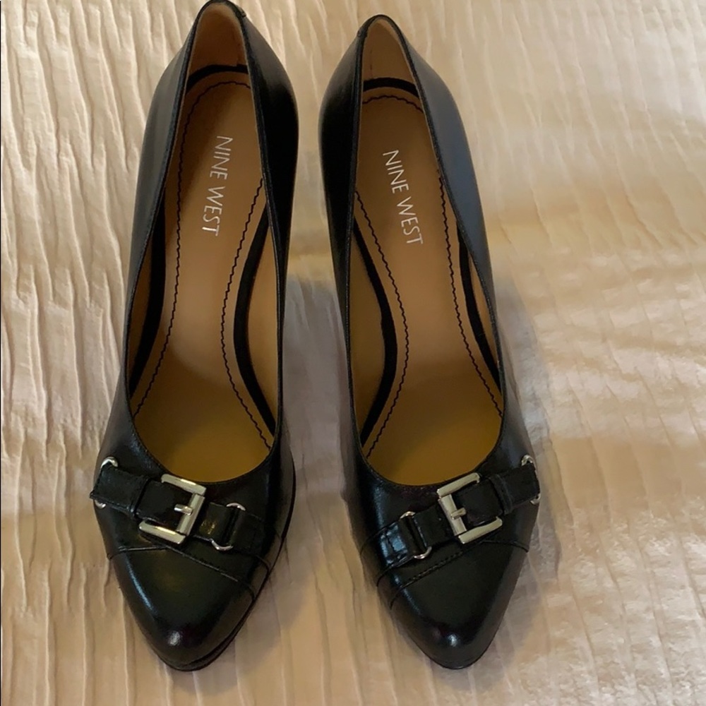 Nine West size 8.5 3 inch heels